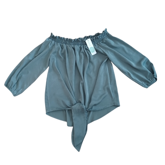 Top Off the Shoulder - Picture 5 of 12